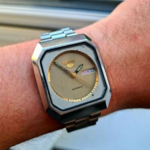 Vintage Square Gold 1980 SEIKO 5 Men's Automatic Watch 6309-6090 ORIGINAL |  WatchCharts