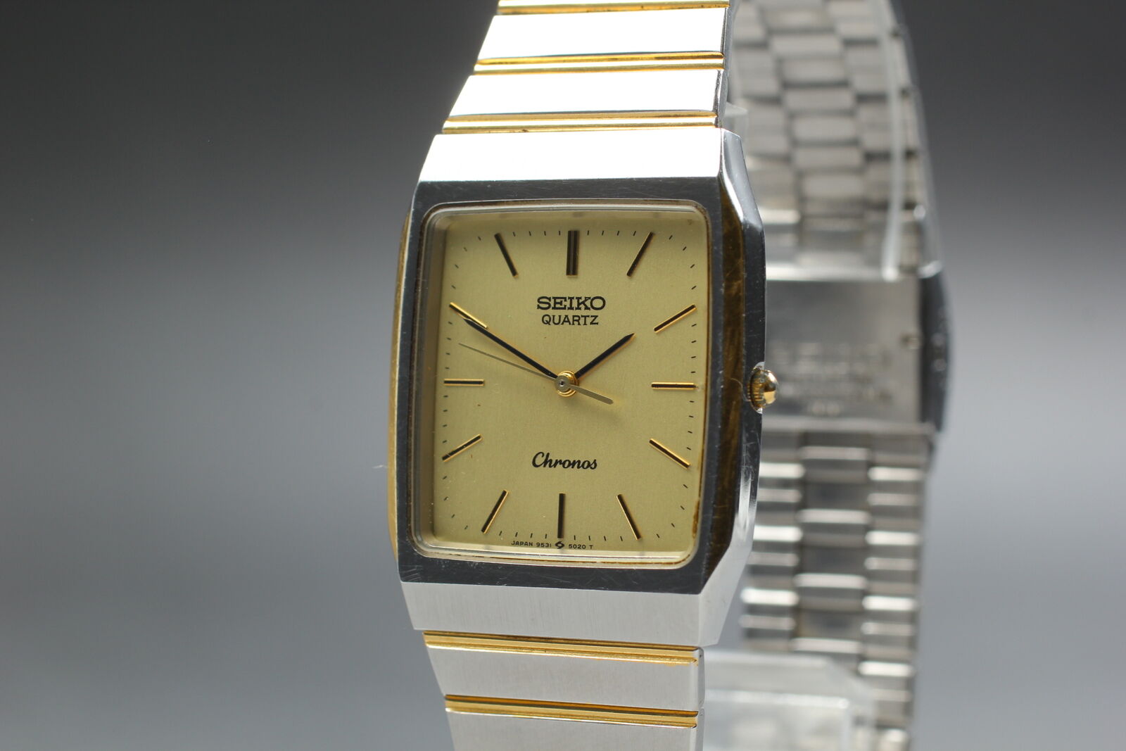 SEIKO Chronos 9531-5020 Gold Dial Tank Quartz Midsize Vintage