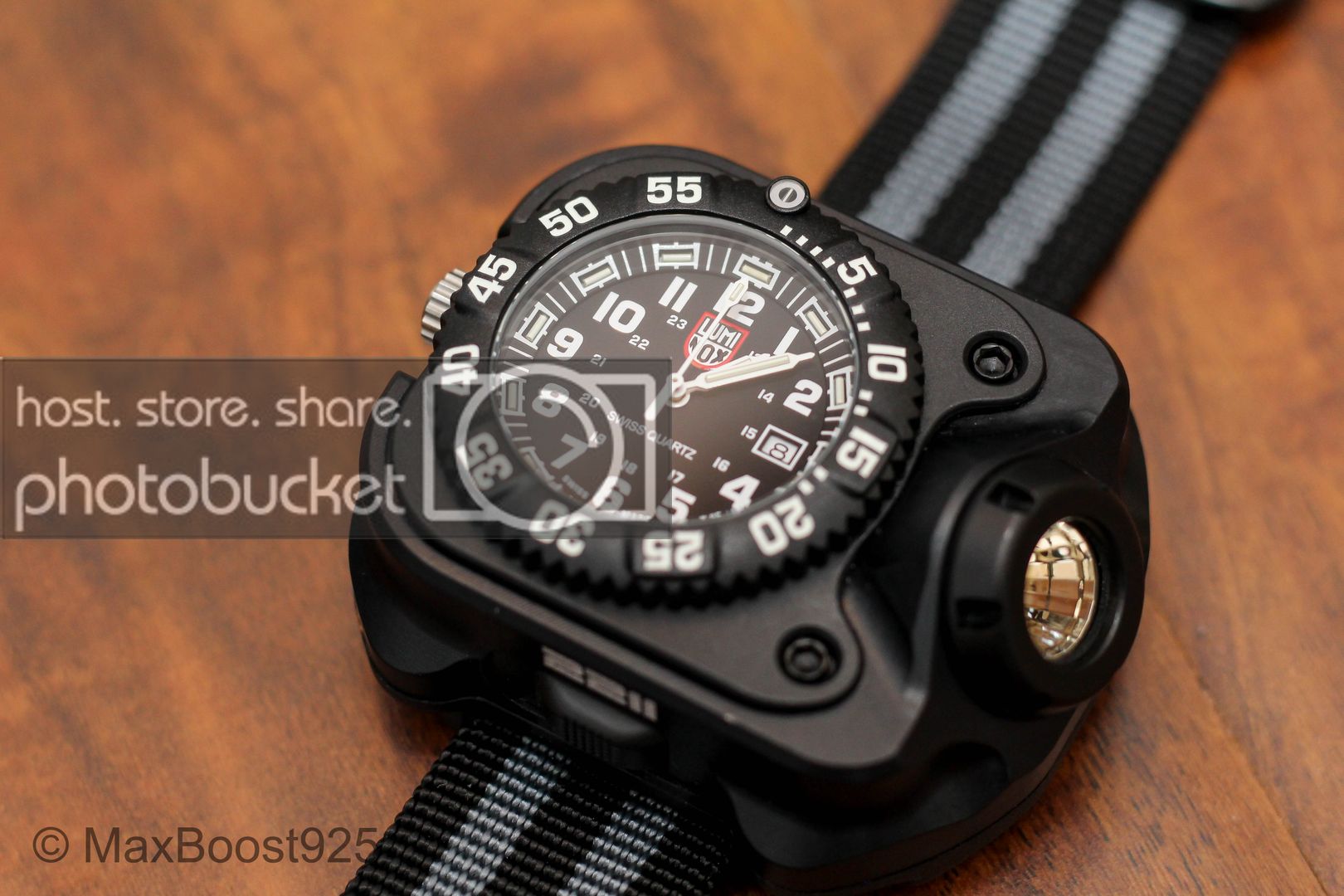 Luminox surefire online 2211