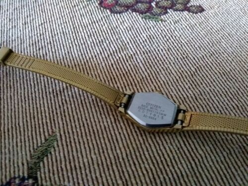 VINTAGE WOMEN S CITIZEN QUARTZ GOLD TONE BLACK FACE 3220 890779