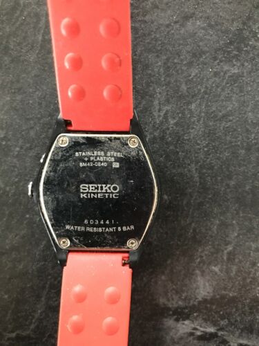 Seiko Kinetic 5M42-0E40 Men's Watch, Red Rubber Strap | WatchCharts