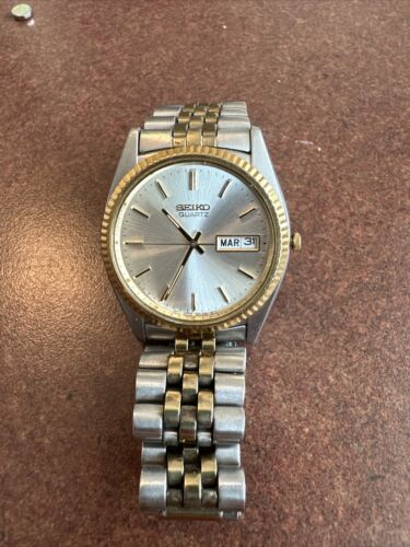 Vintage Seiko Men s Gold Tone Day Date Presidential Quartz Watch