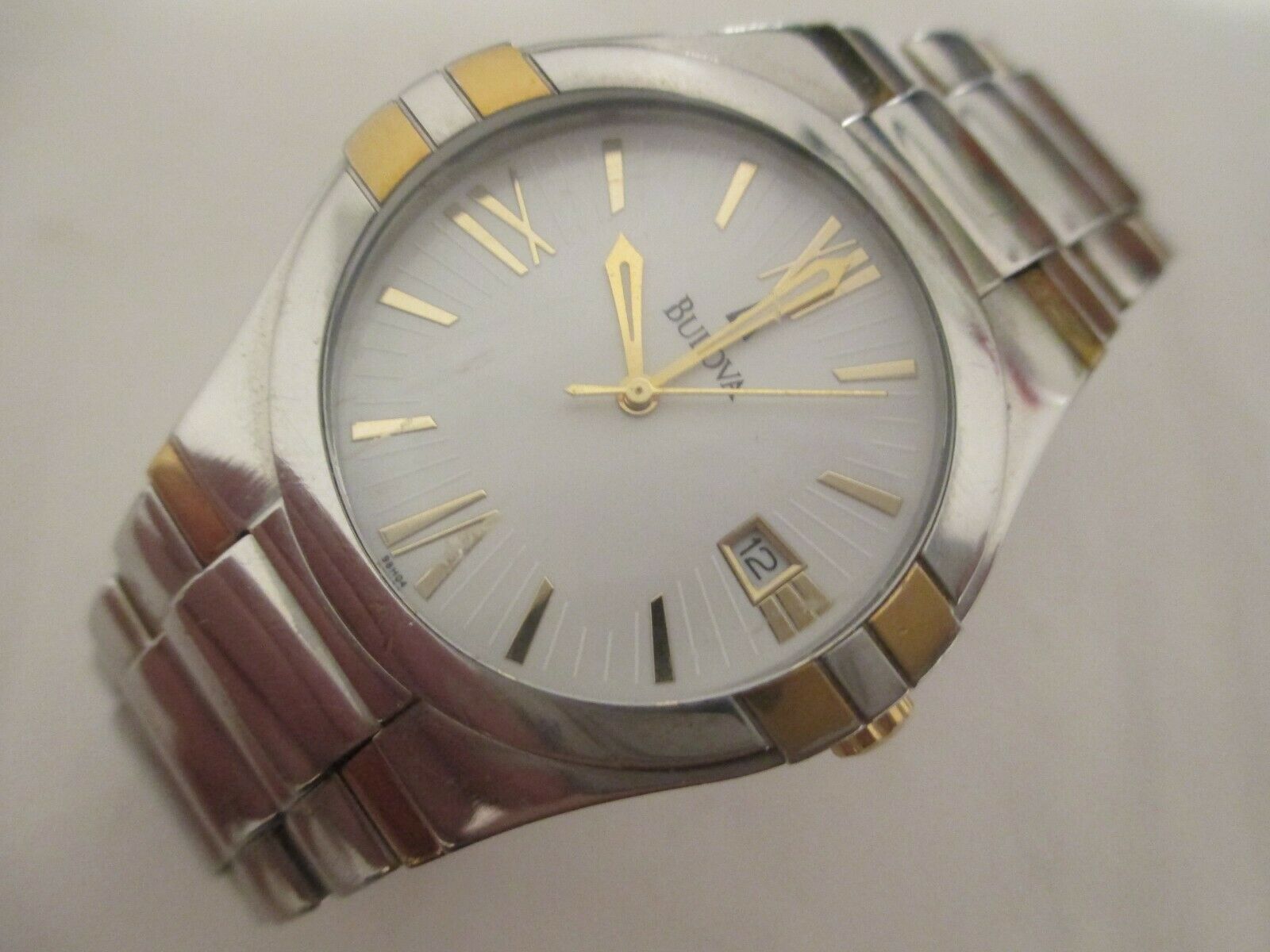 BEAUTIFUL mens BULOVA Quartz watch - w/Date - Ex. Cond. A3 BEAUTIFUL mens BULOVA Quartz watch - w/Date - Ex. Cond. A3