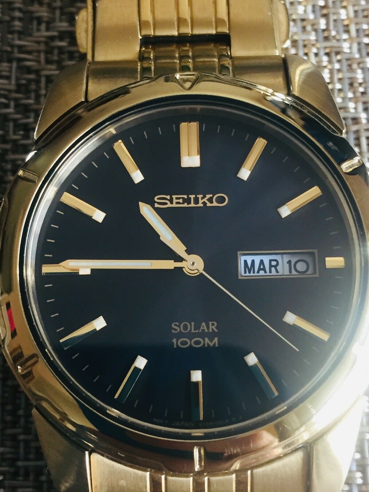 seiko solar sne100