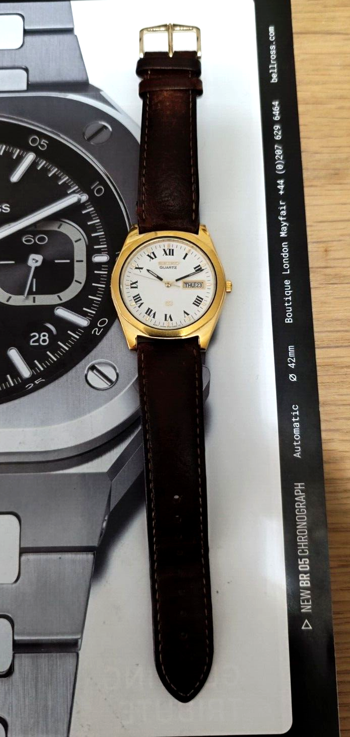 Seiko SQ Day Date 5Y23-8250 Oct 1989 Gold Quartz Mens