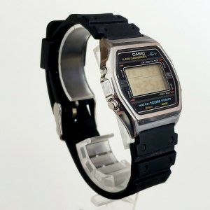 Men's JAPAN Vintage 1984 DIGITAL Watch CASIO 