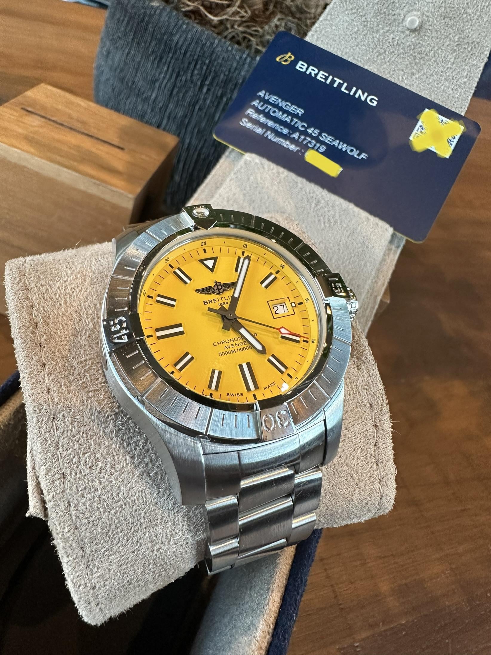 Breitling avenger yellow dial hot sale