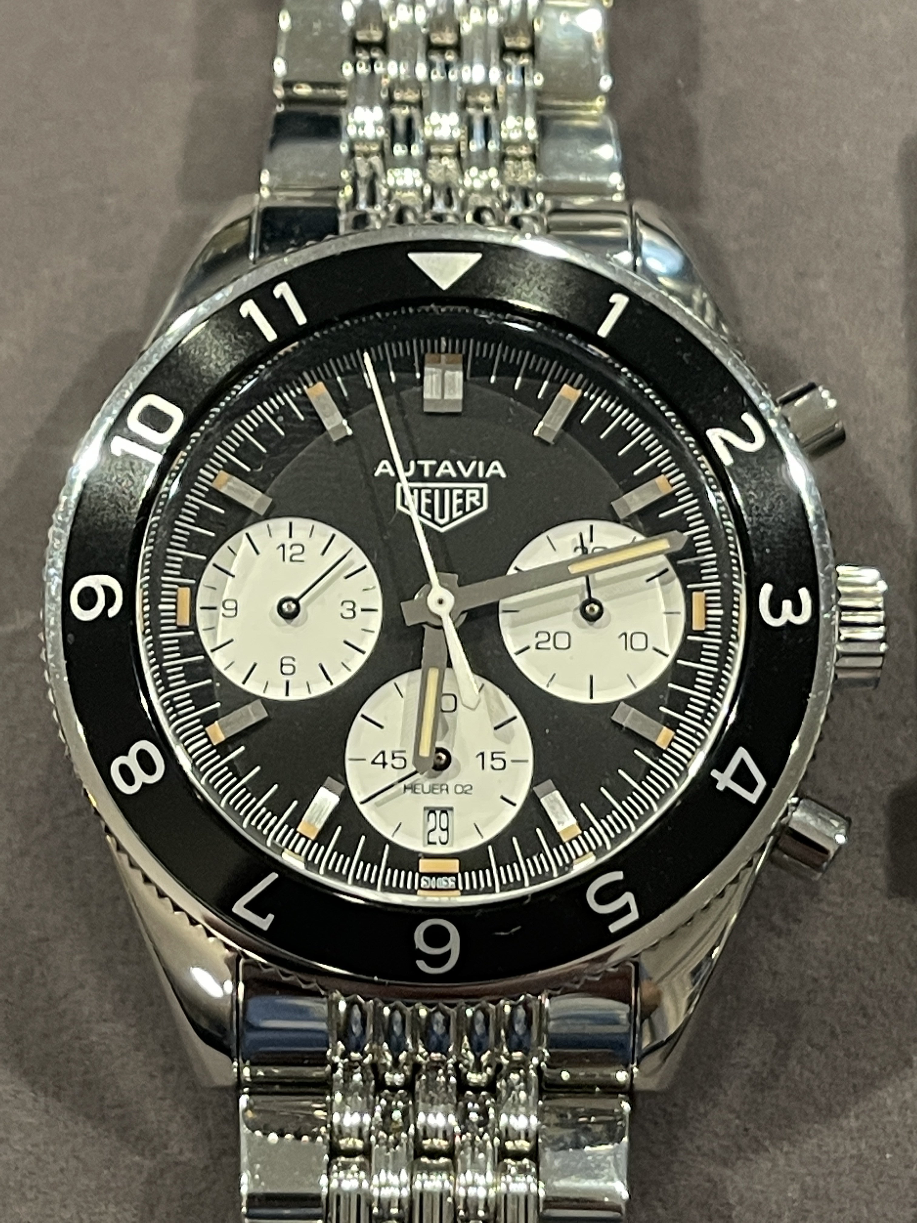 3 600 USD FSOT Tag Heuer Autavia Cal. Heuer 02 with Beads of