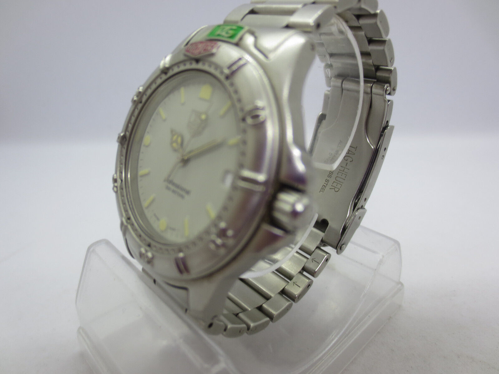 VINTAGE TAG HEUER 4000 SERIES STAINLESS STEEL QUARTZ FULLSIZE MENS