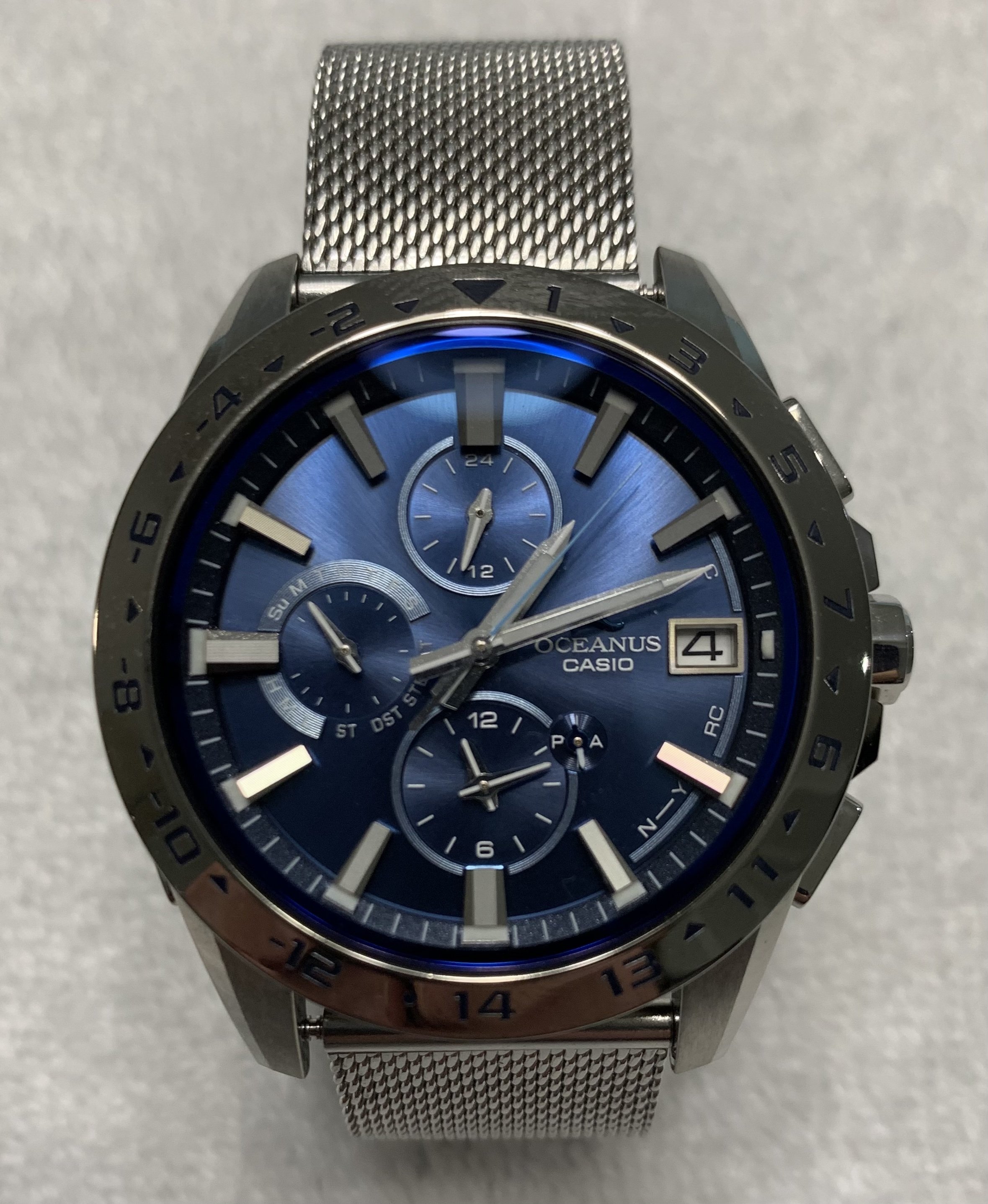 FOR SALE: MINT CONDITION CASIO OCEANUS OCW-T3000-2AJF BLUETOOTH 