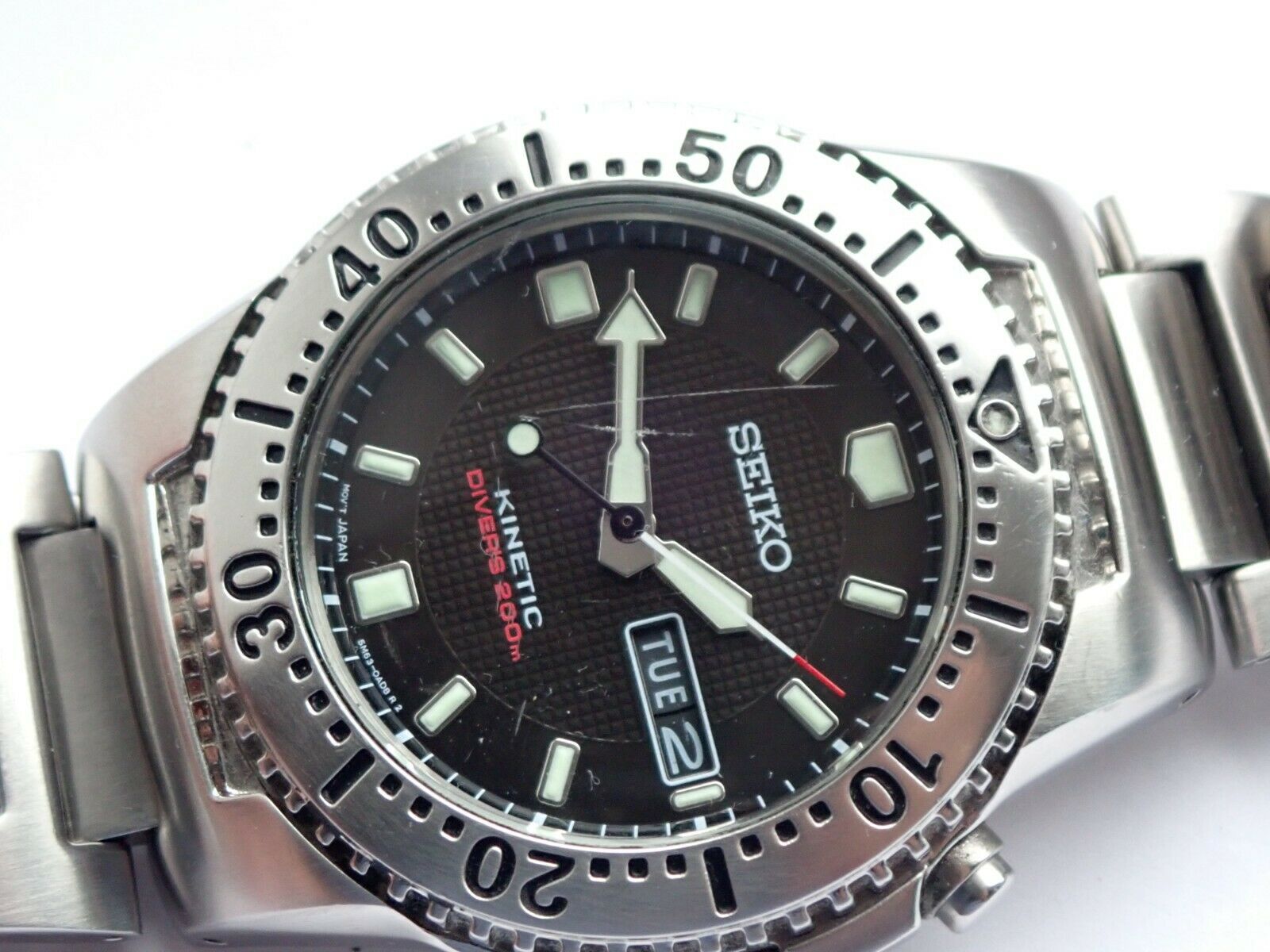 Seiko kinetic outlet divers 200m price