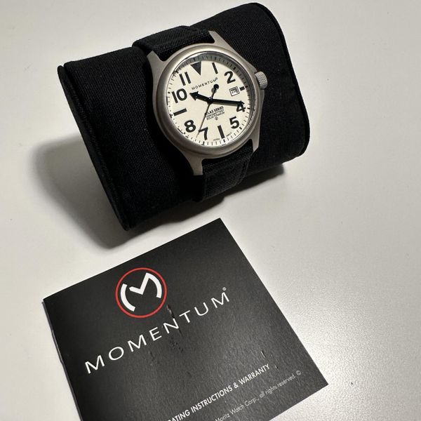 Montre MOMENTUM Atlas Ti 38 Mm - Boîtier Titane, Verre Saphir, Cadran Lumineux - Réf. SP00WS2B
