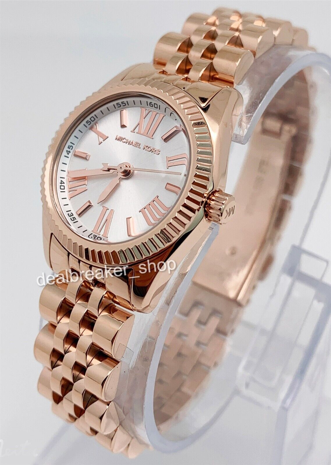 Michael kors best sale lexington 26mm