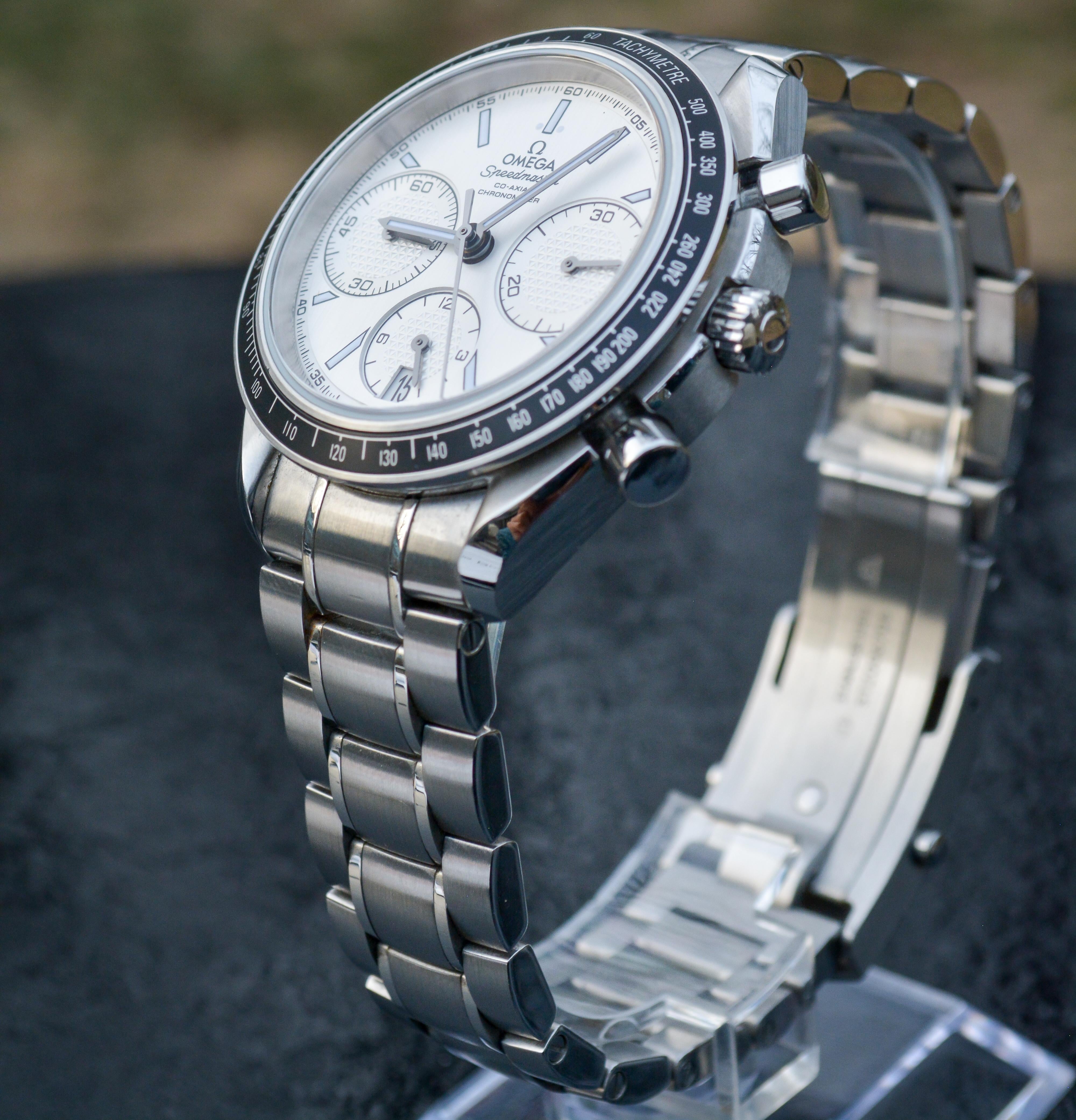 WTS Omega Speedmaster Racing Chronograph 326.30.40.50.02.001