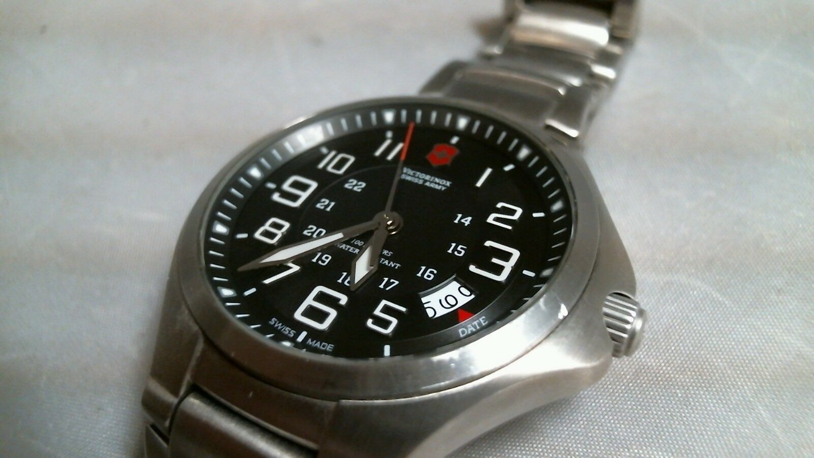 【TRADITIONAL WETHERWEAR】SP LONG RUGGER VICTORINOX SWISS ARMY BASE CAMP MEN'S WRIST WATCH 241333