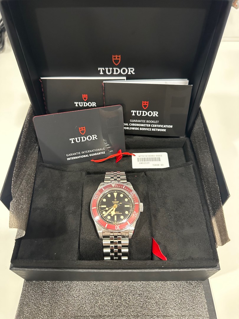 Tudor Black Bay m7941A with jubilee bracelet as original 