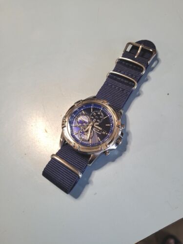 Seiko Solar Chronograph Mens Watch SSC141 for PARTS NOT WORKING