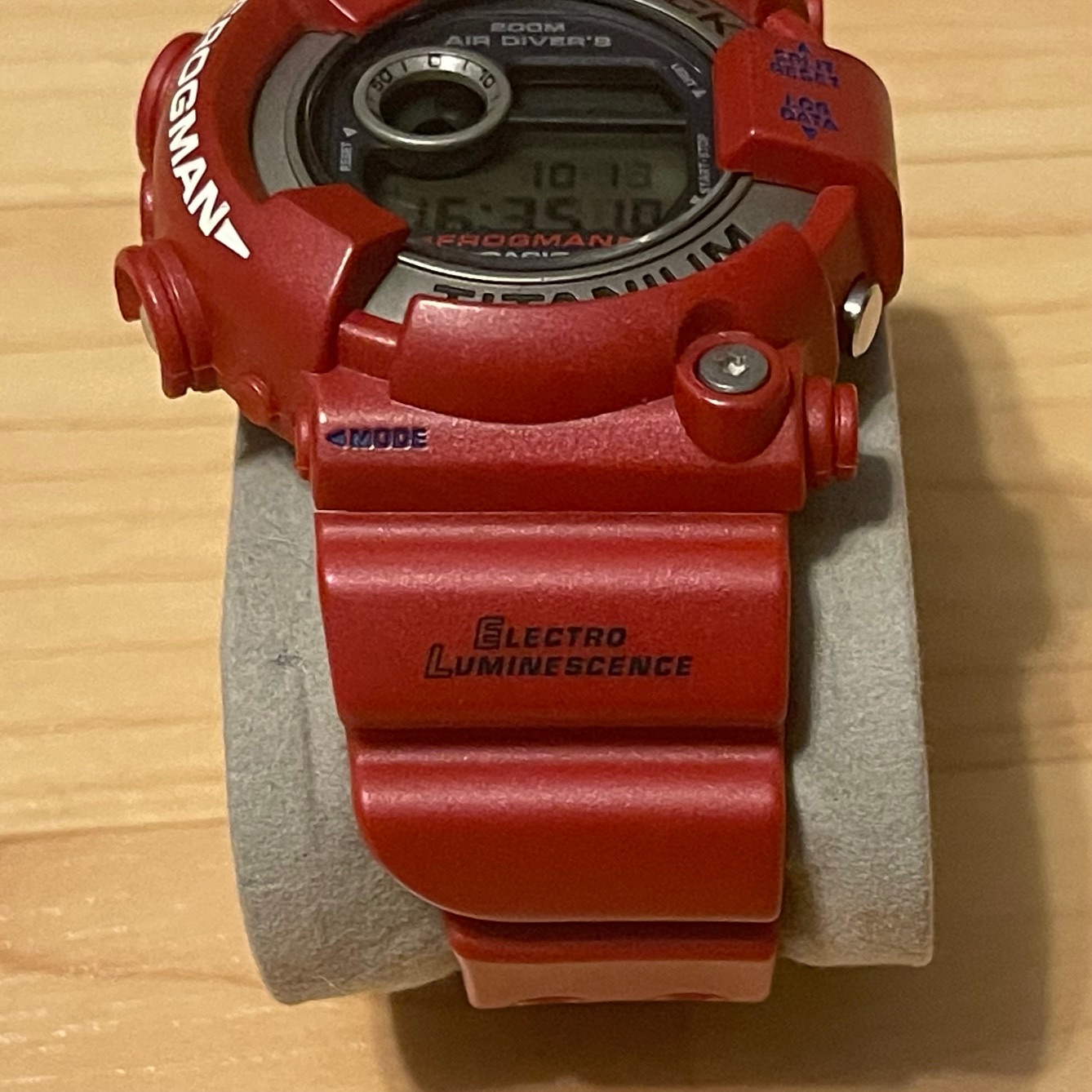 WTS] Casio G-Shock DW-8201GF-4 Frogman DW-8200 Series Red Vintage