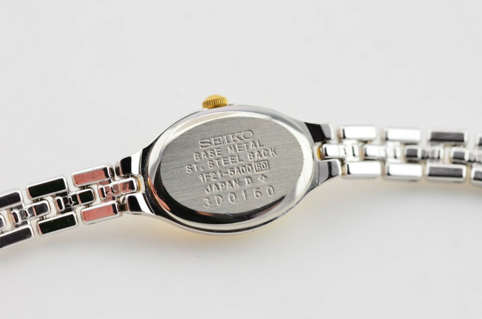 【稼働】SEIKO クオーツ 1F21-5A00 シルバー レディース SEIKO 1F21-5A00 16mm Women's Watch Inside & Battery