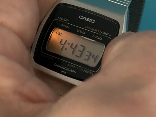 CASIO CASIOTRON 88CS-44 VINTAGE LCD DIGITAL WATCH - 1976 - FULLY