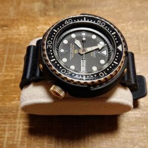 Seiko 7549-7009 diver Golden Tuna James Bond For Your Eyes Only |  WatchCharts