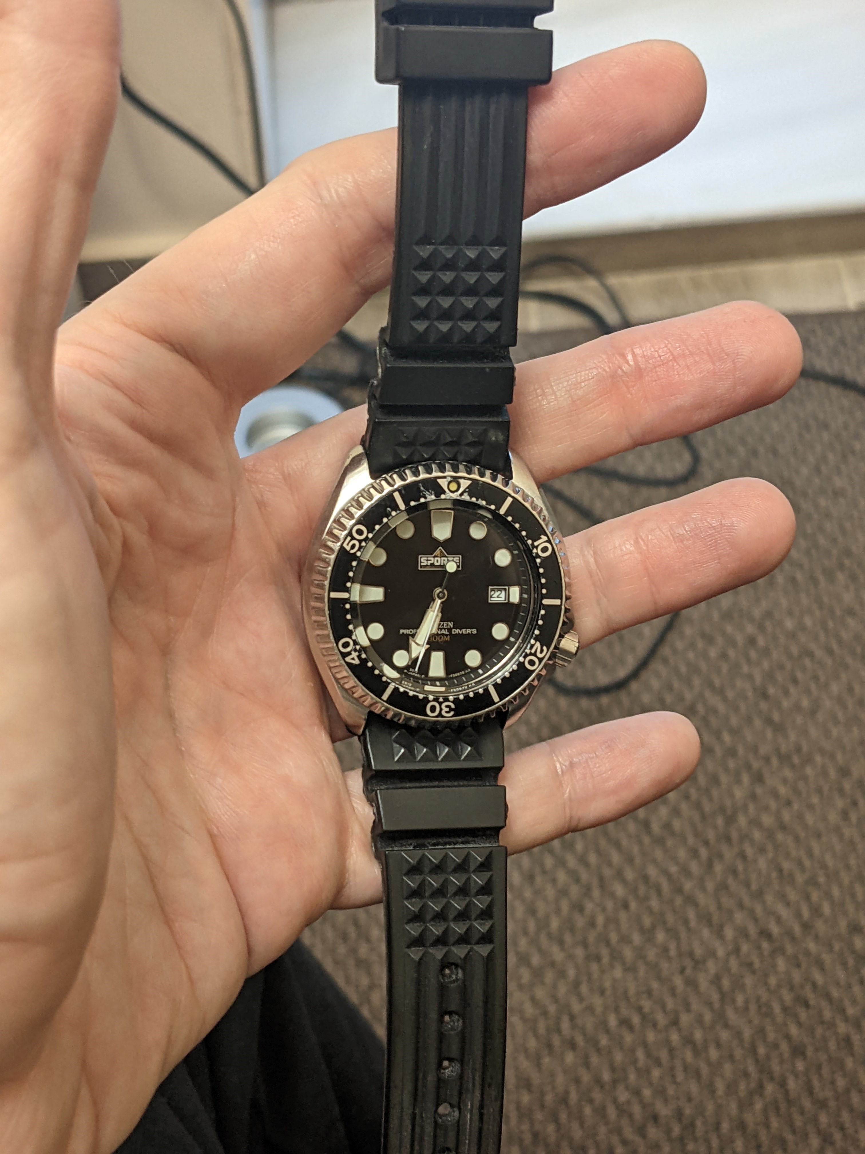 FS: Citizen Sporte 300m Professional diver quartz 5513-F50531