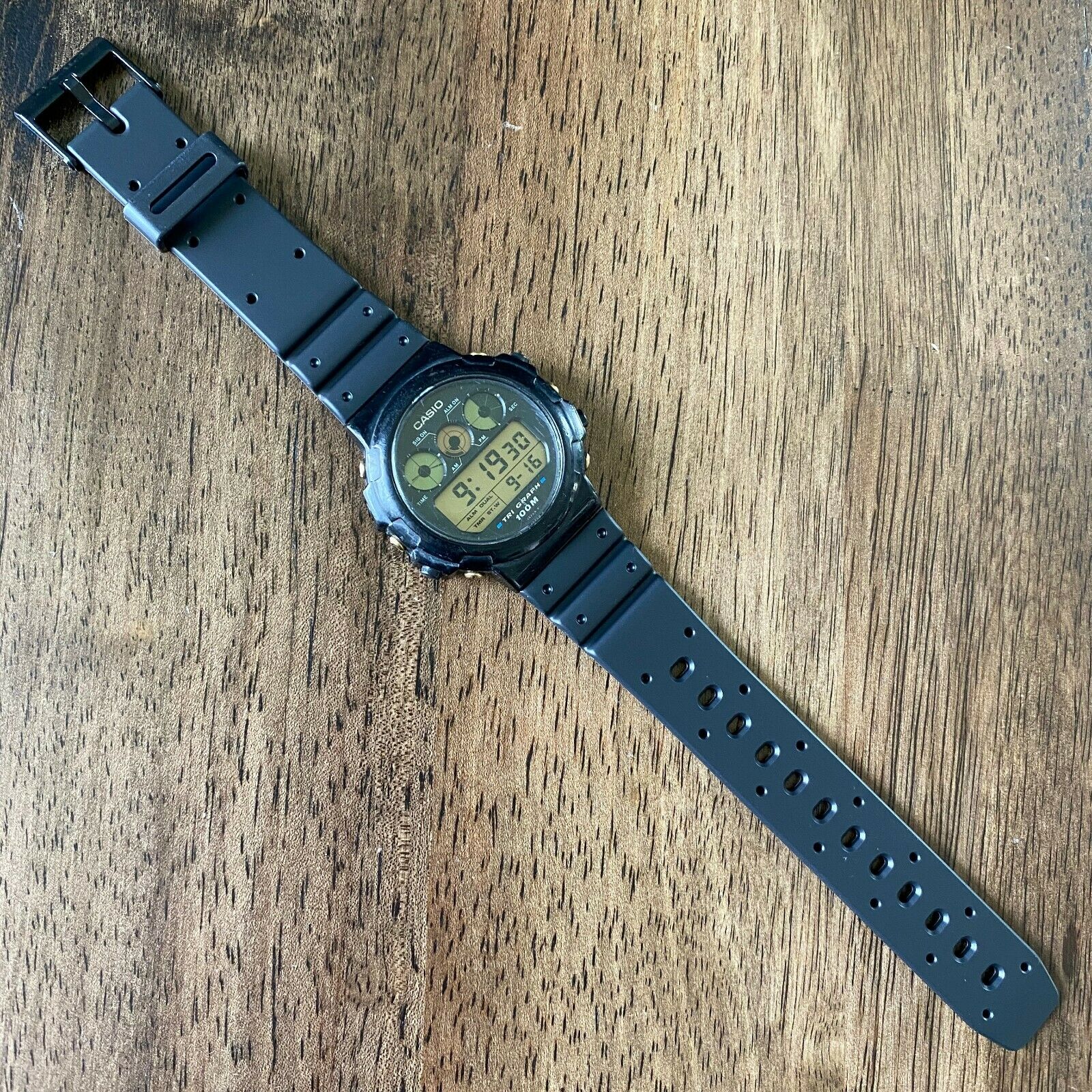 RARE Vintage 1988 Casio TGW-10 Digital Tri Graph Watch Made