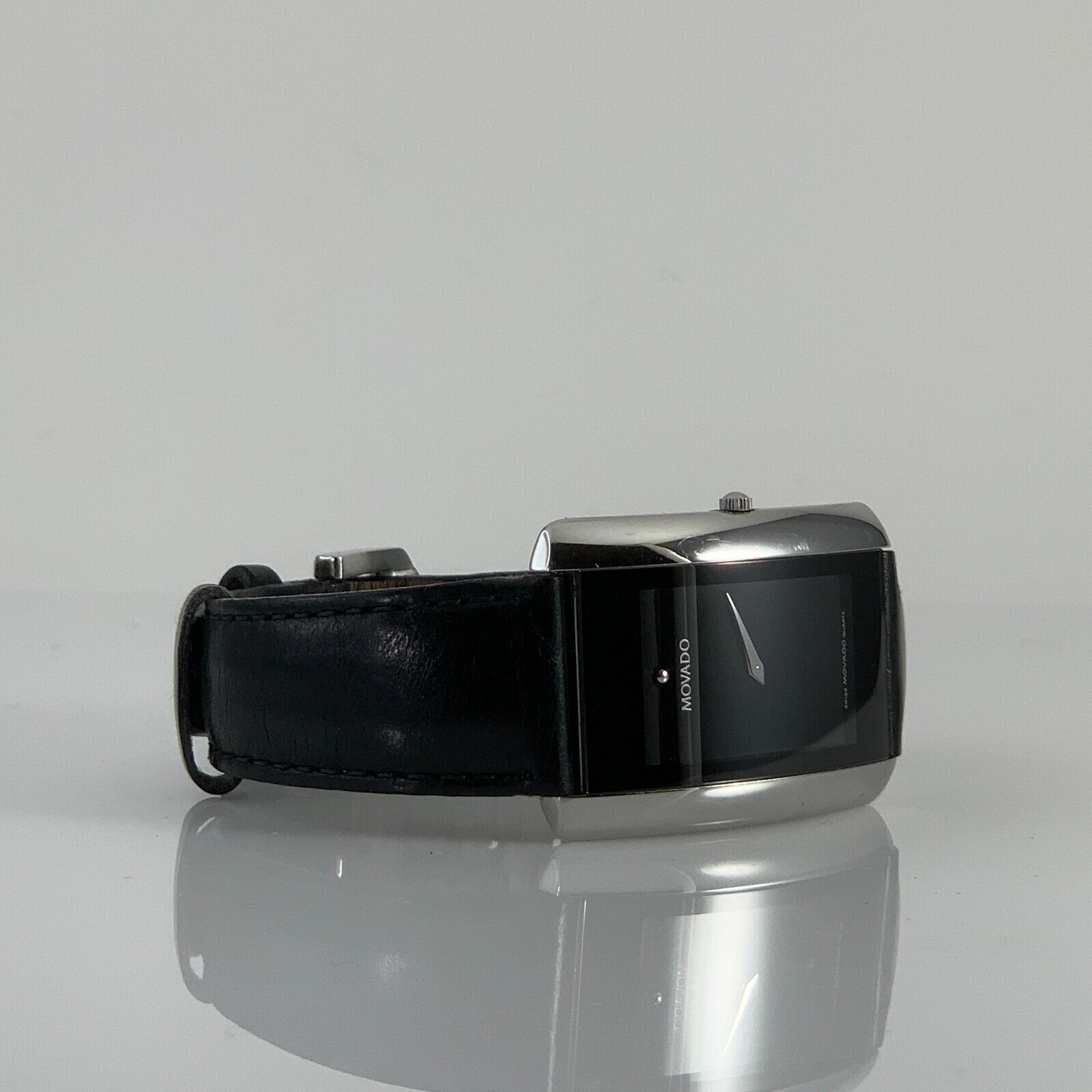 Movado Museum La Nouvelle Slim Curved Men's Watch All Steel Movado Museum La Nouvelle Slim Curved Men's Watch All Steel