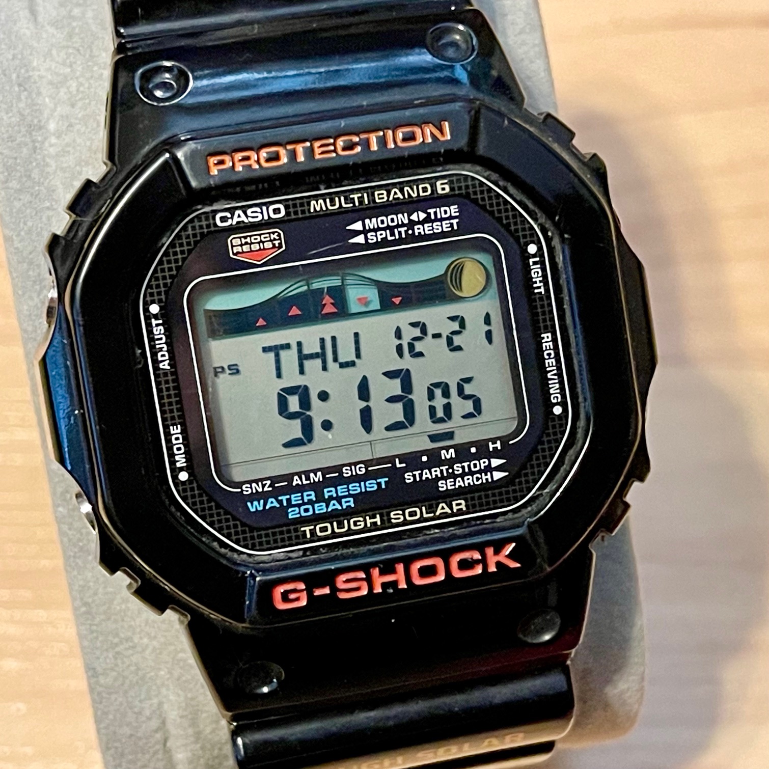 Dw 5600 hotsell solar atomic