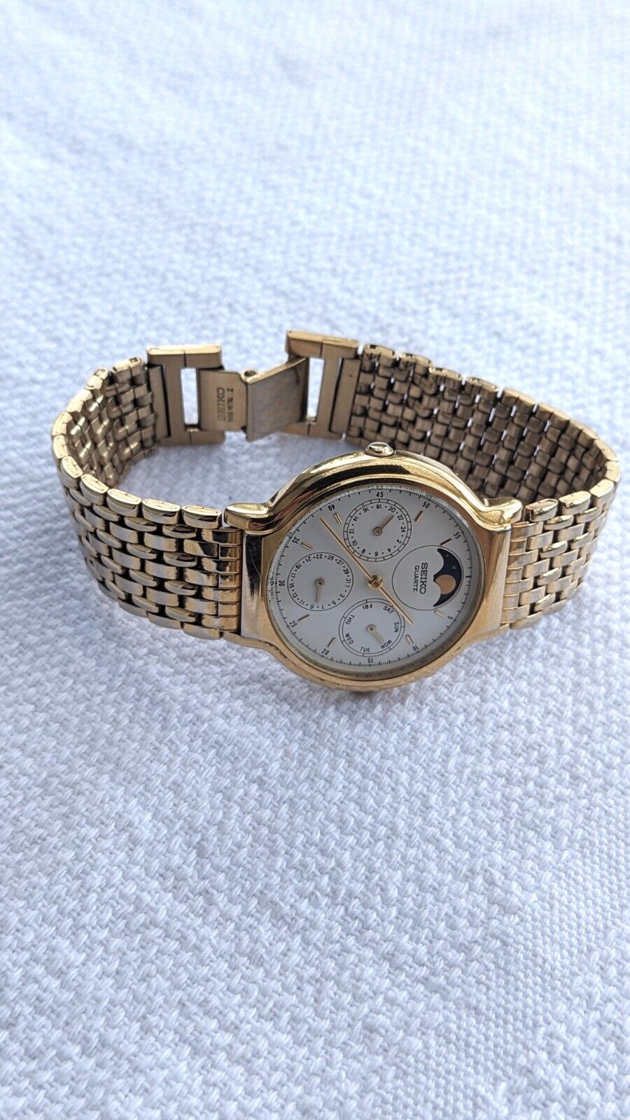 Vintage Mens Seiko Moonphase Watch Model 7F38-7030 | WatchCharts