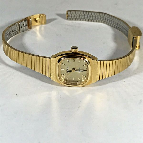 Vintage Ladies Benrus Quartz Wrist 18mm Watch on Gold Tone Ribbed Band ...