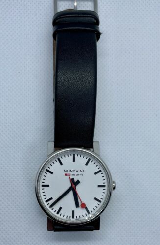 Montre Mondaine Swiss Made Railway - Modèle Rare A660.20944.02EM - Boîtier Recyclé - Neuf Sans Étiquette