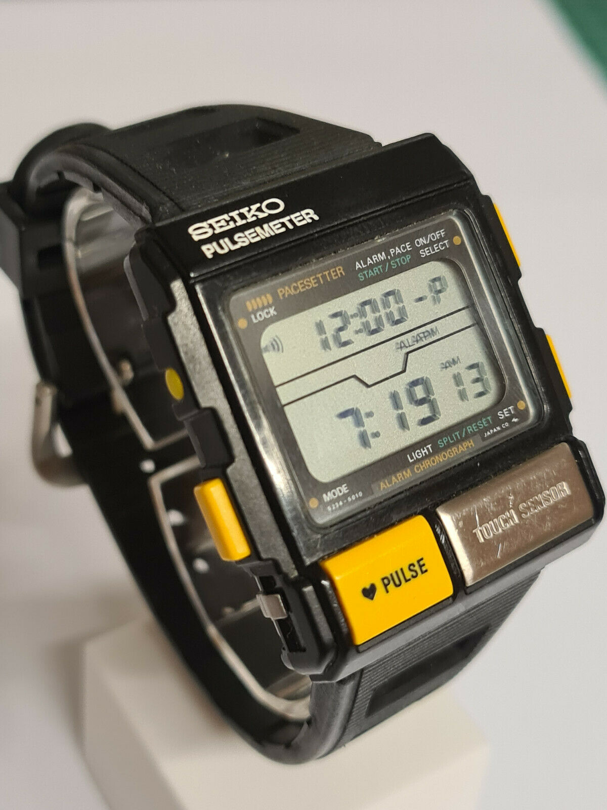 STUNNING SEIKO VINTAGE DIGITAL WATCH 1984 S234 PULSEMETER | WatchCharts