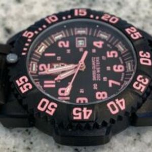 Luminox series 7050 best sale