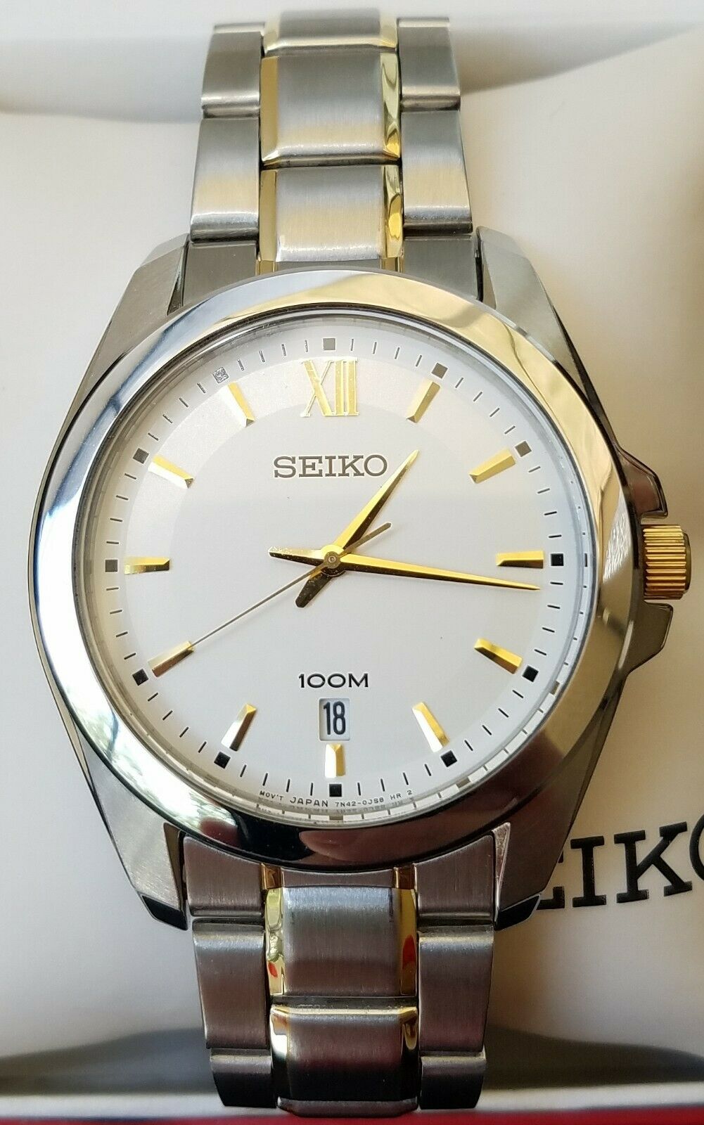 NOS Seiko 7N42-0FP0 Quartz In Silver w/Gold Accents | WatchCharts