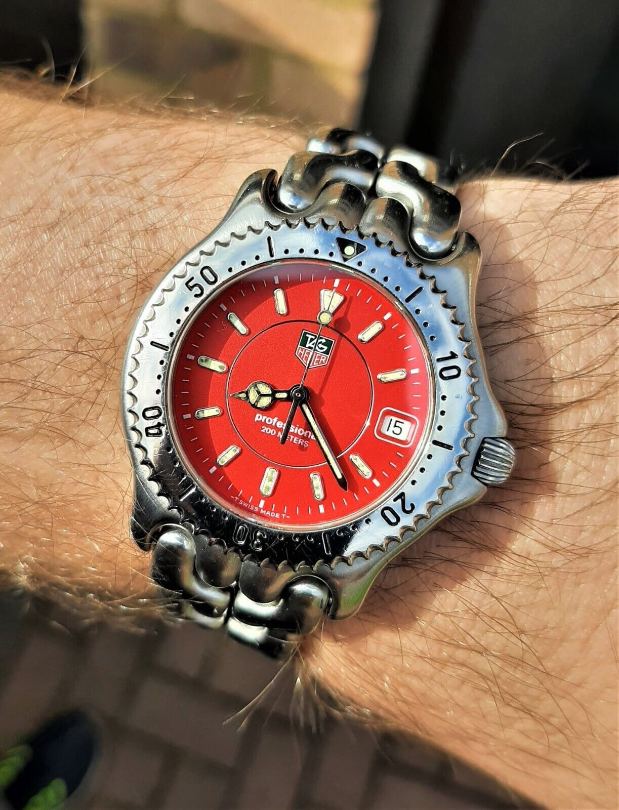 Tag heuer red outlet face watch