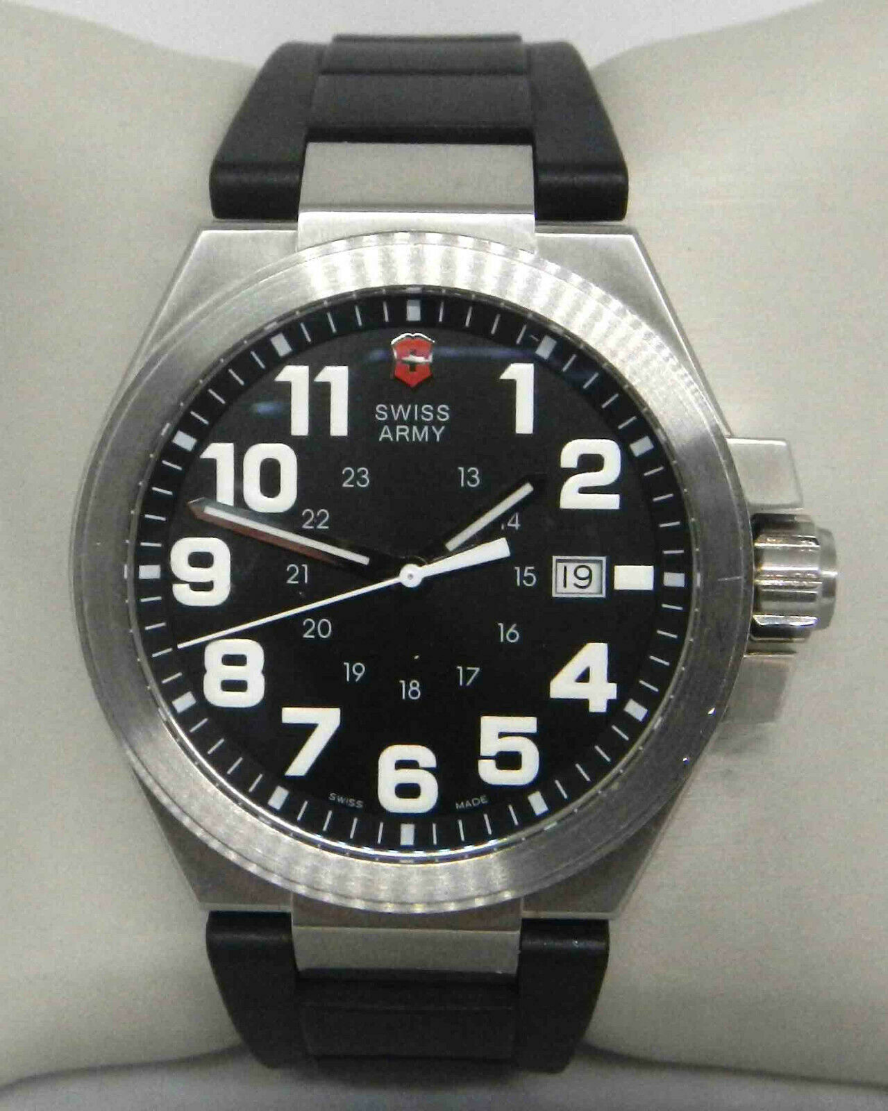 VICTORINOX SWISS ARMY CONVOY BLACK DIAL BLACK RUBBER BAND MEN'S