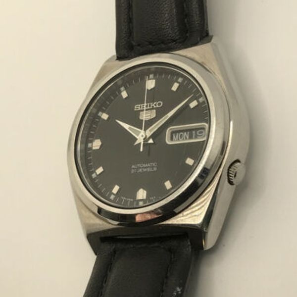 Vintage Seiko 5 Automatic Men's Watch 21 Jewel 7S26-02E0 Black Globe Dial  D-4 | WatchCharts