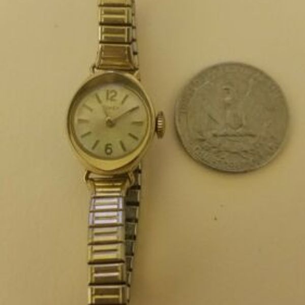 Timex Women Watch Base Metal Bezel Stainless Back Speidel Band vintage ...