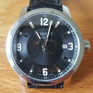 TISSOT 1853 T055410A Mens Quartz Black Dial. Lovely condition WatchCharts Marketplace