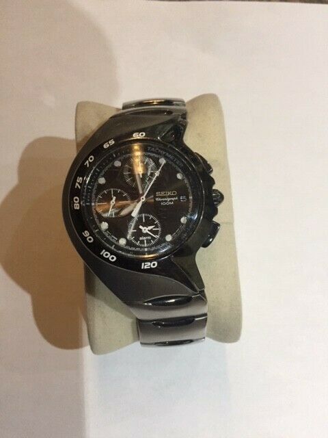 Seiko Alarm Chronograph 7T62-0AM0 Unique Asymmetrical Design Men's