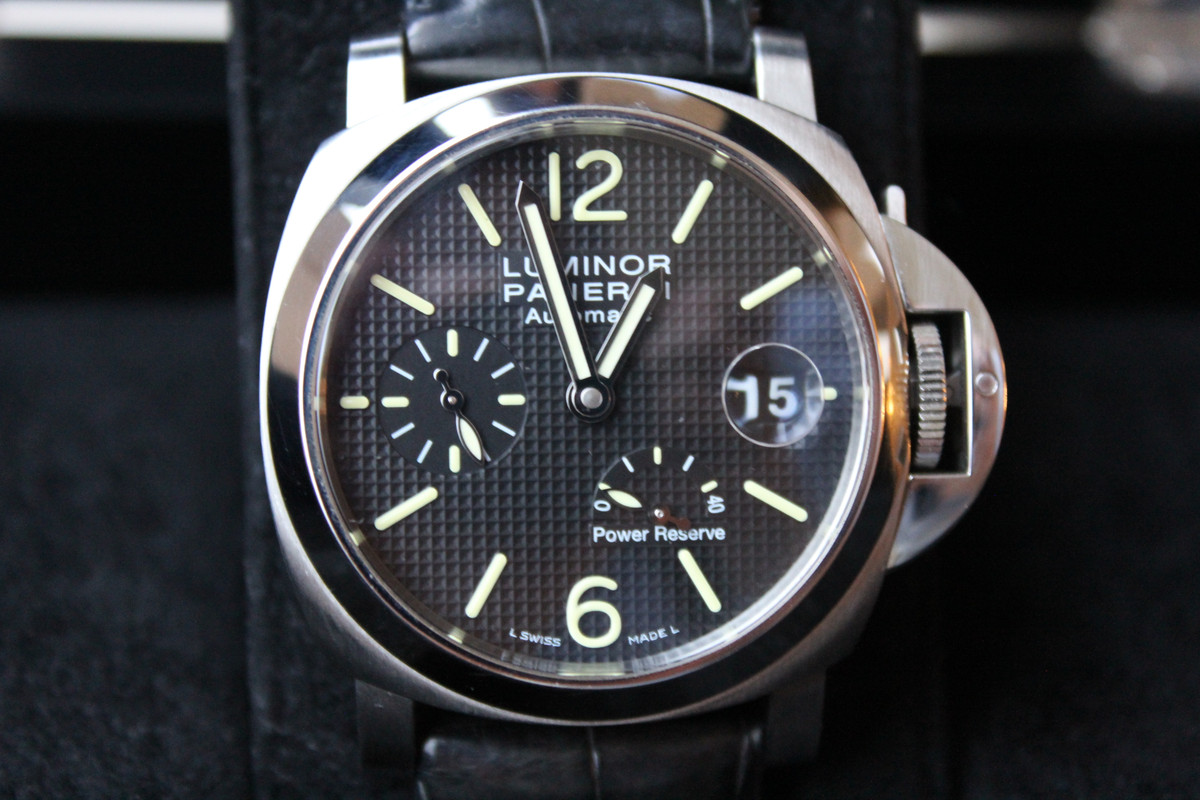 FS Panerai PAM 241 Luminor Power Reserve Hobnail Dial 40mm W BOX