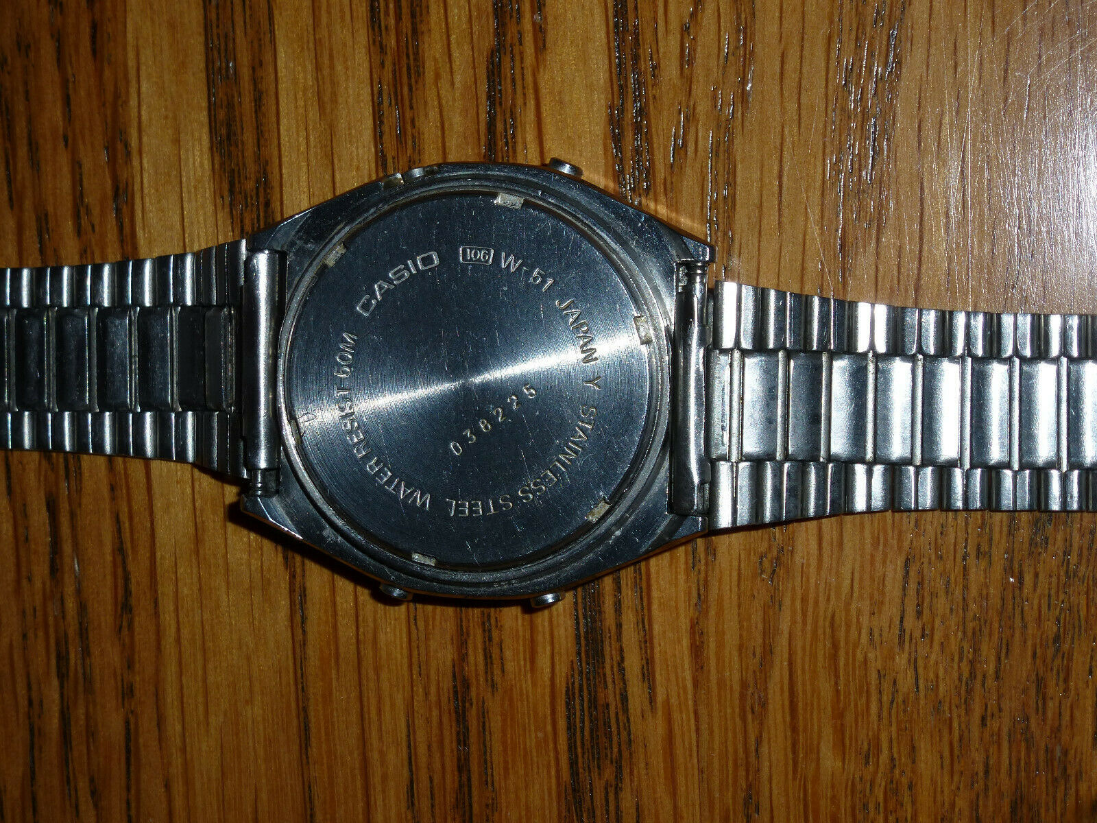 Casio W-51 Vintage Digital Wristwatch, working with faulty button