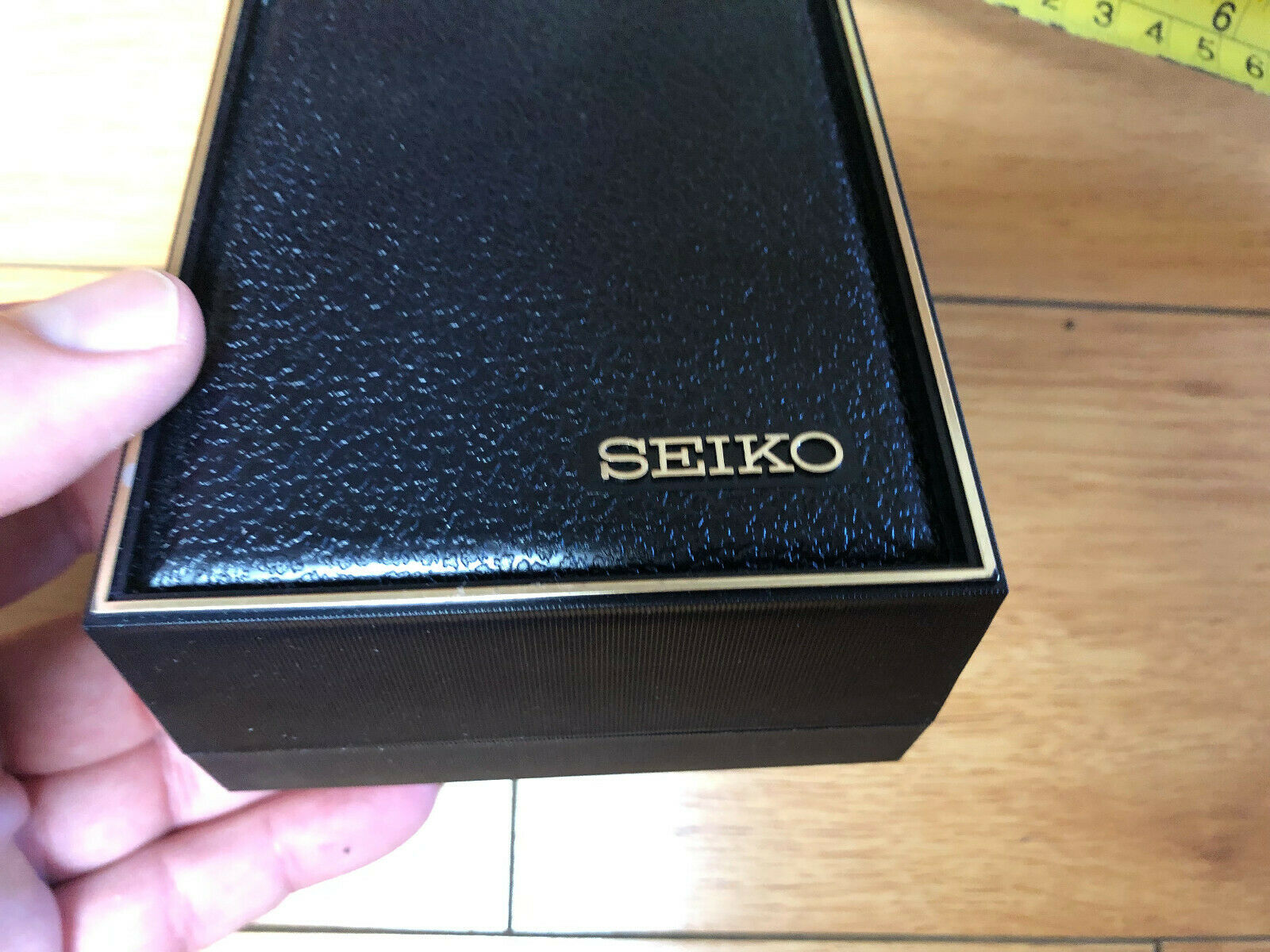 Vintage seiko best sale watch box