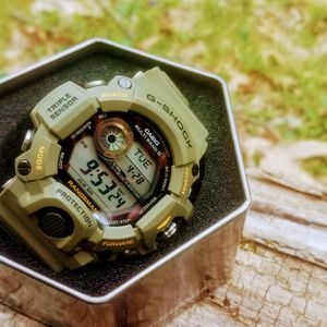 G-SHOCK GW-9400-3CR オリーブグリーン Amazon.com: Casio GW9400-3CR Rangeman G-Shock Olive Solar