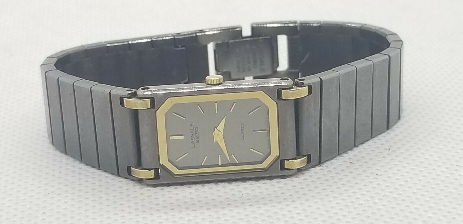 Vintage SEIKO LASSALE 2F50-5069 ladies Wrist Watch Quartz Square