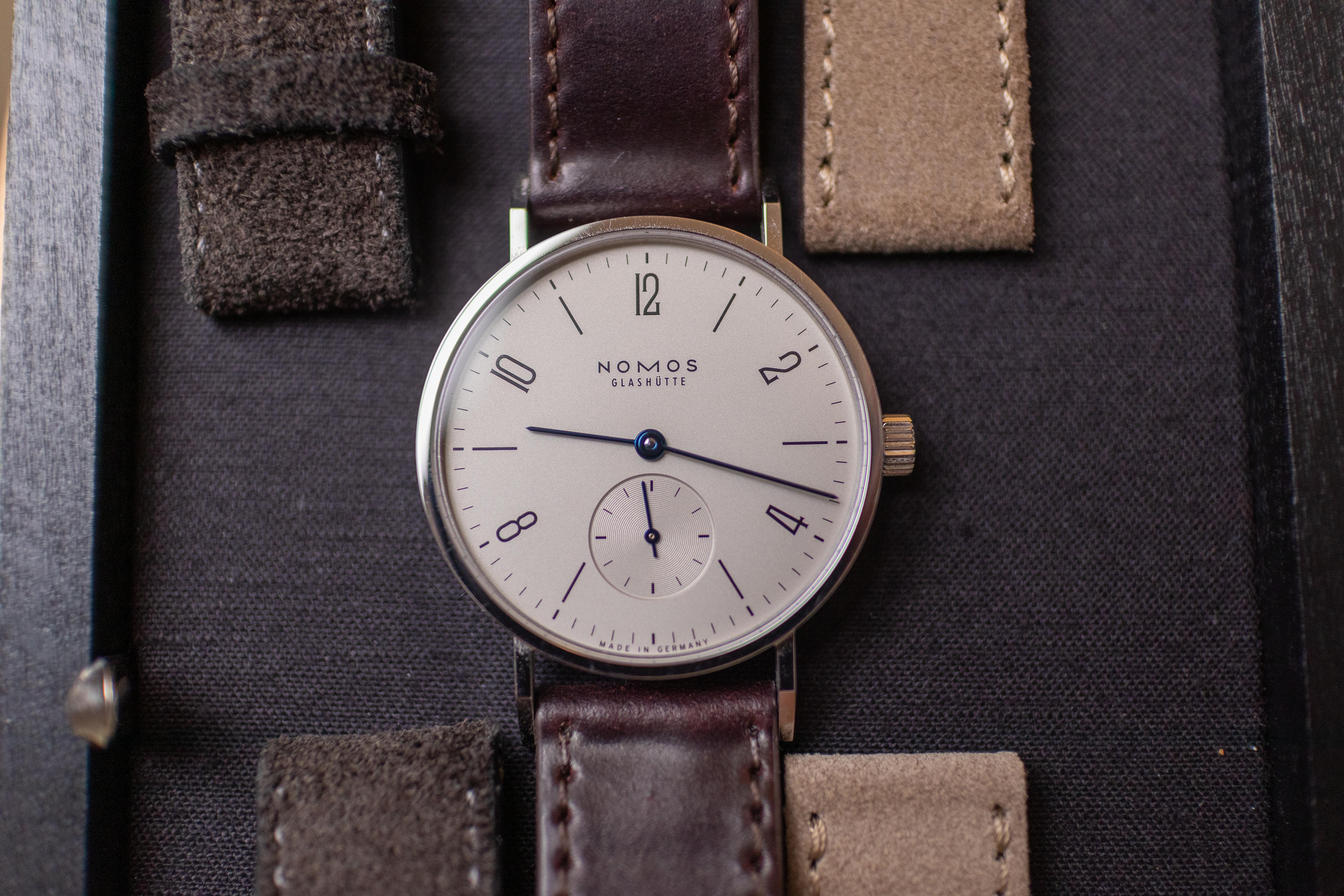 Nomos tangente clearance price