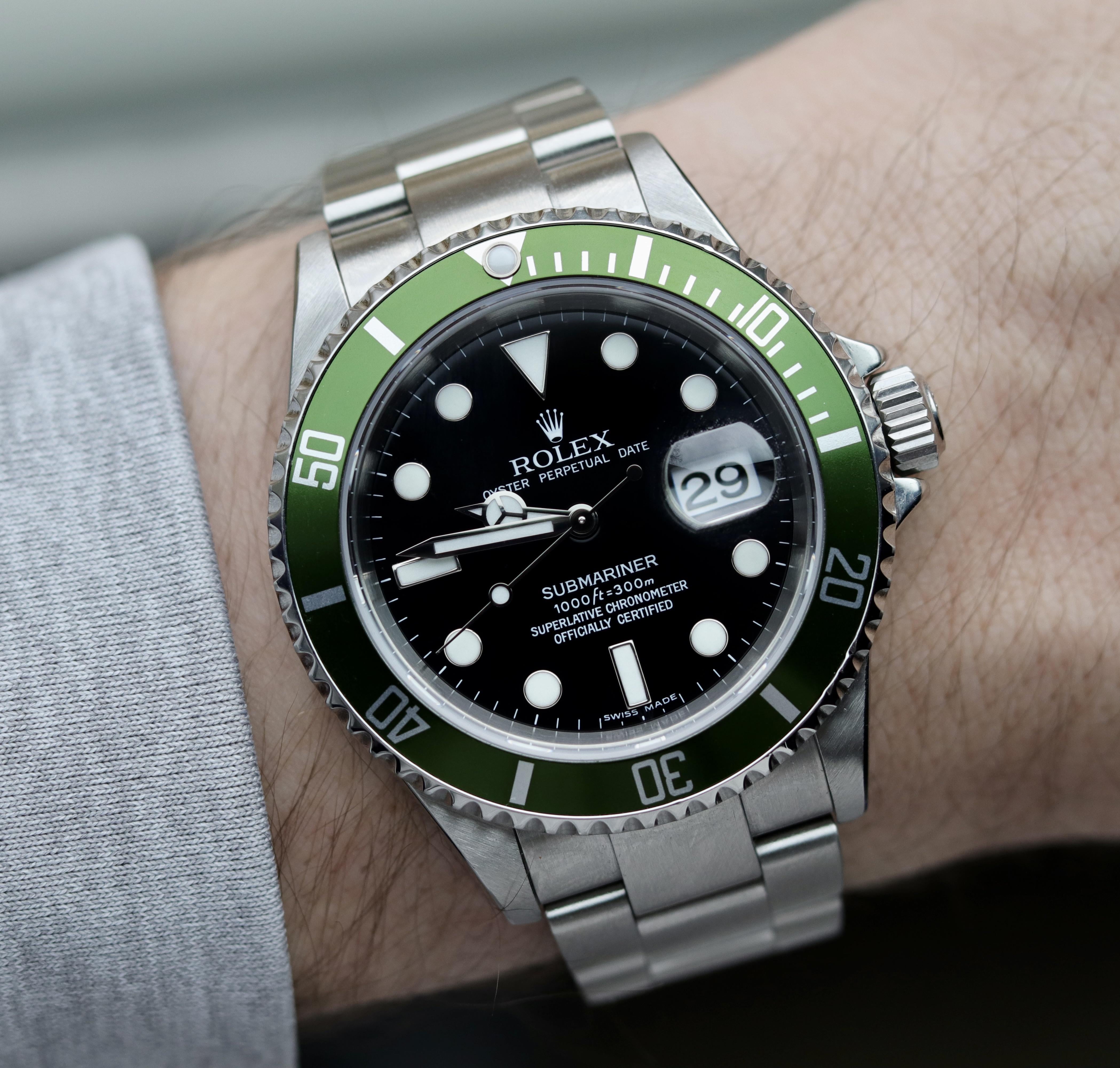 WTS Rolex Kermit Submariner 16610LV serviced 2020 by Rolex