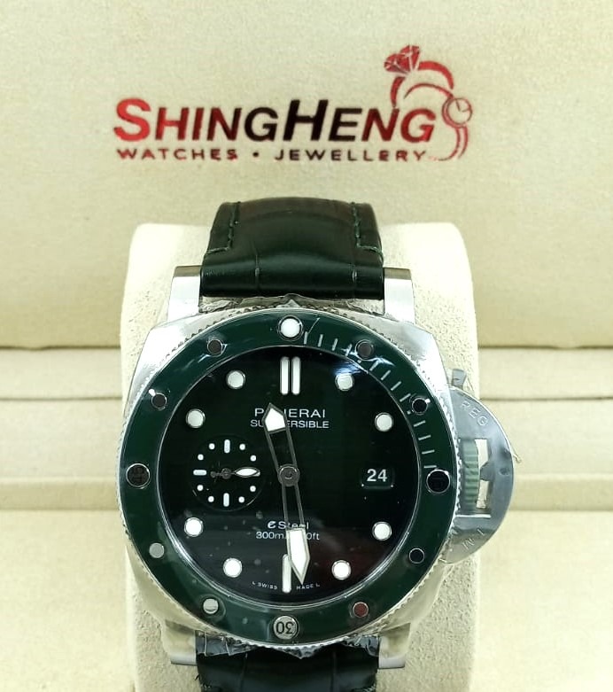 Panerai Luminor Submersible PAM 01287 WatchCharts Marketplace