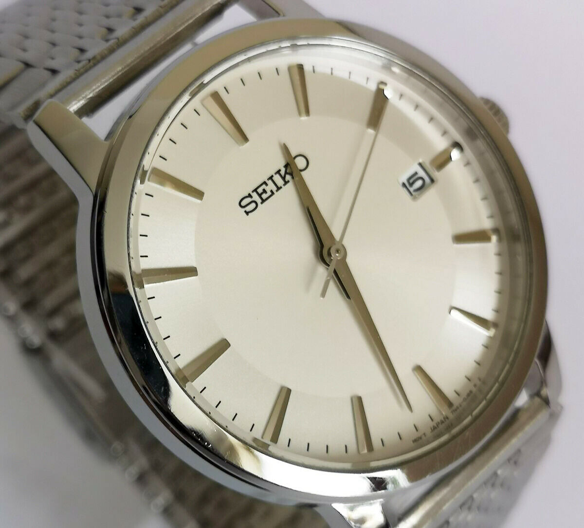 Seiko 7N42 0FG0 men s quartz watch date indicator stainless steel